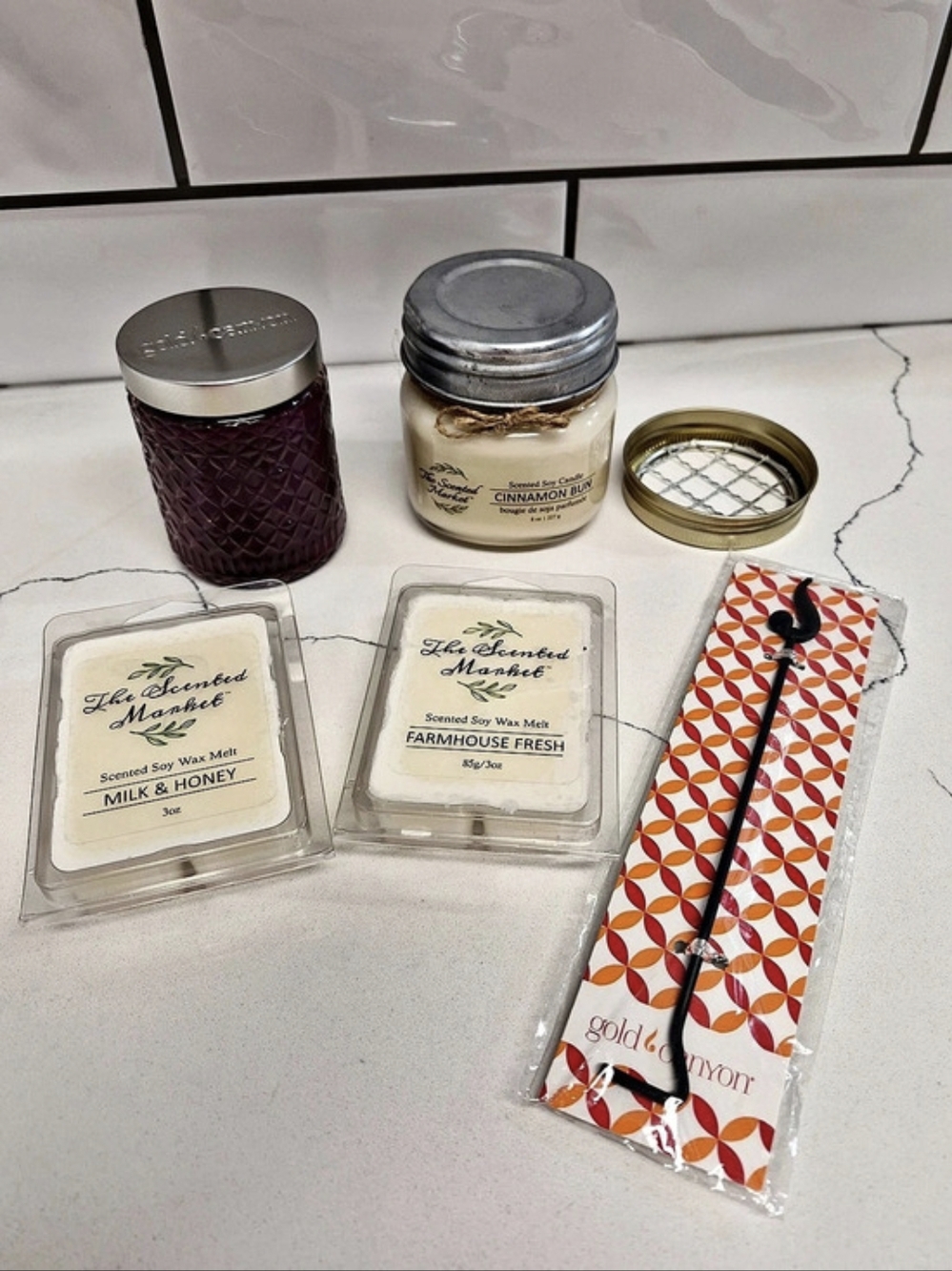 The Scented Market Cinnamon Bun Scented Soy Candle 8 oz Soy Candle & Wax Melts